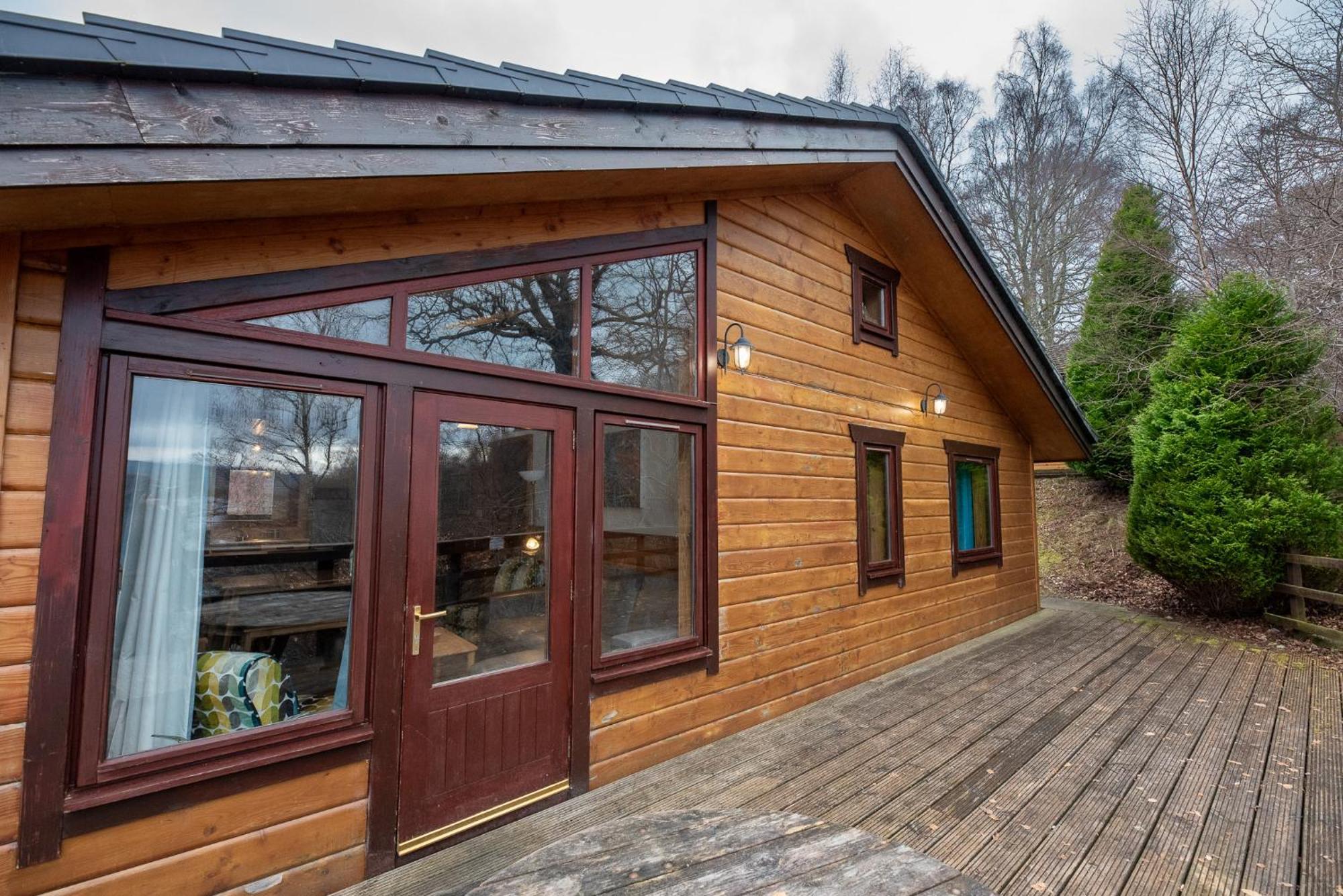 Loch Insh Chalets Ltd Kincraig Exterior photo